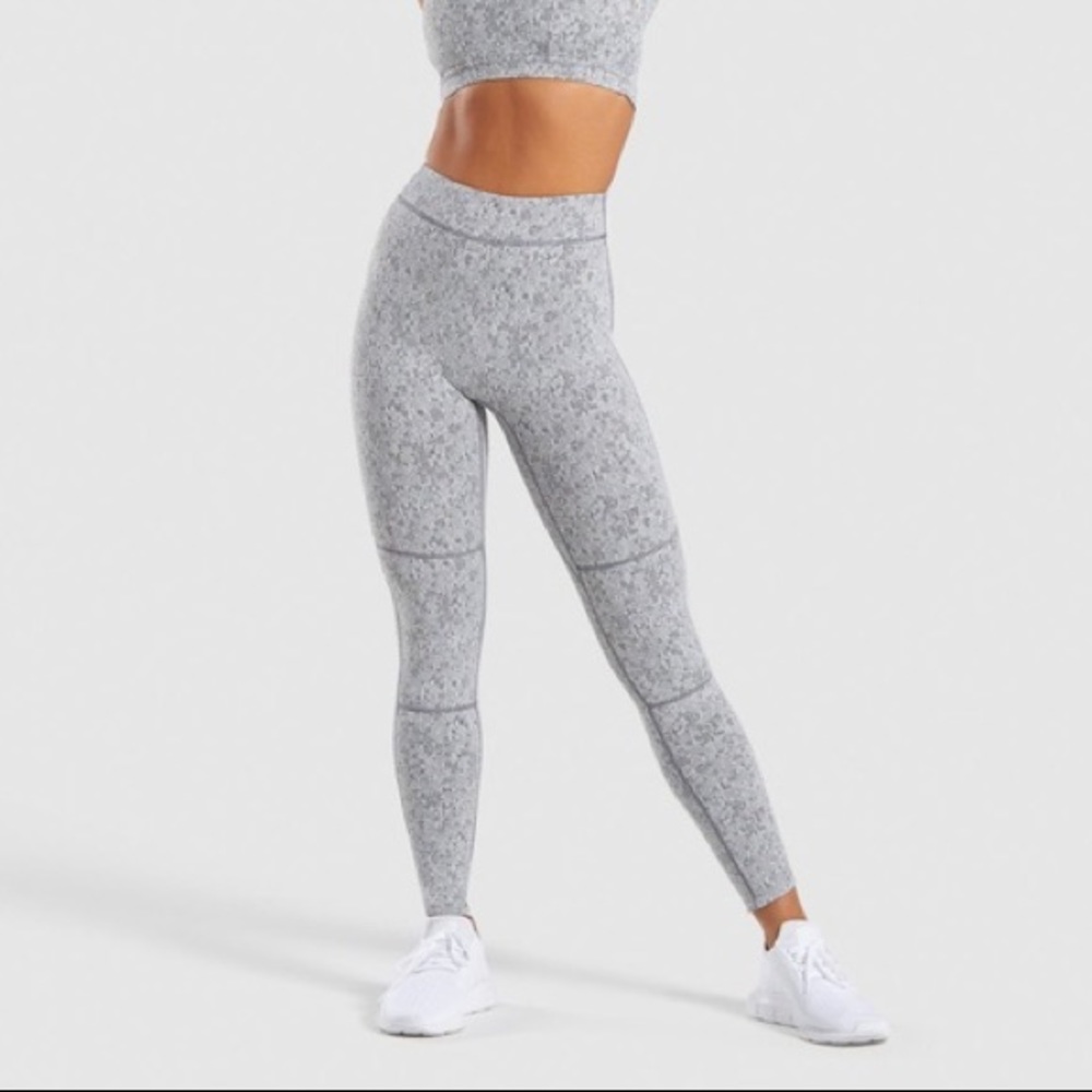 Gymshark Gray Fleur Leggings Size Medium